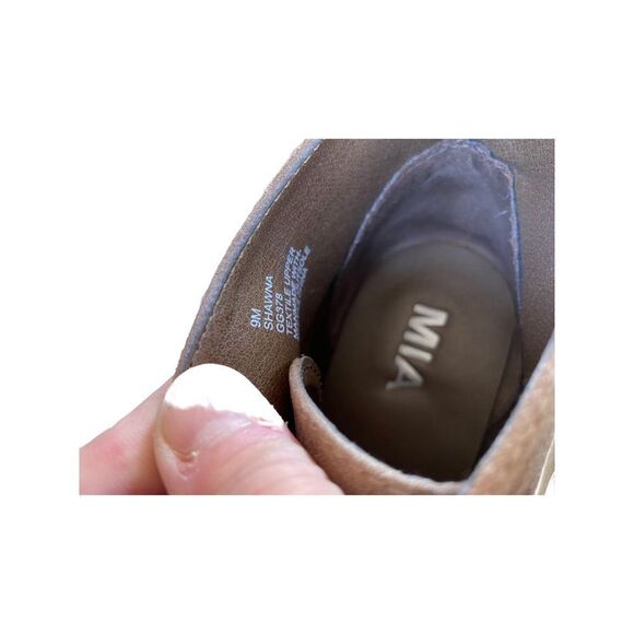 Mia size 9 tan suede booties ankle boots - Picture 6 of 7